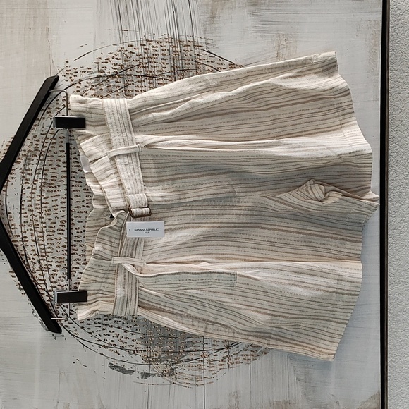 New BR Linen Blend Paperbag Shorts - Picture 9 of 11